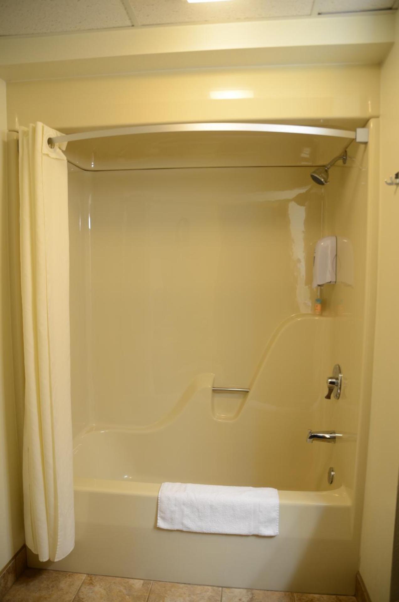 North Star Hotel Pictured Rocks