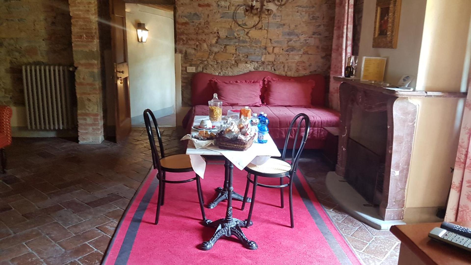 Photo of the whole room