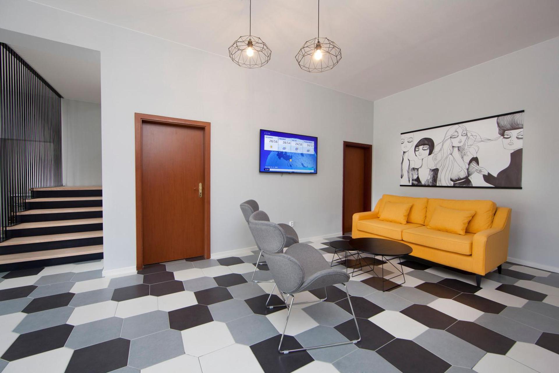 Communal lounge/ TV room