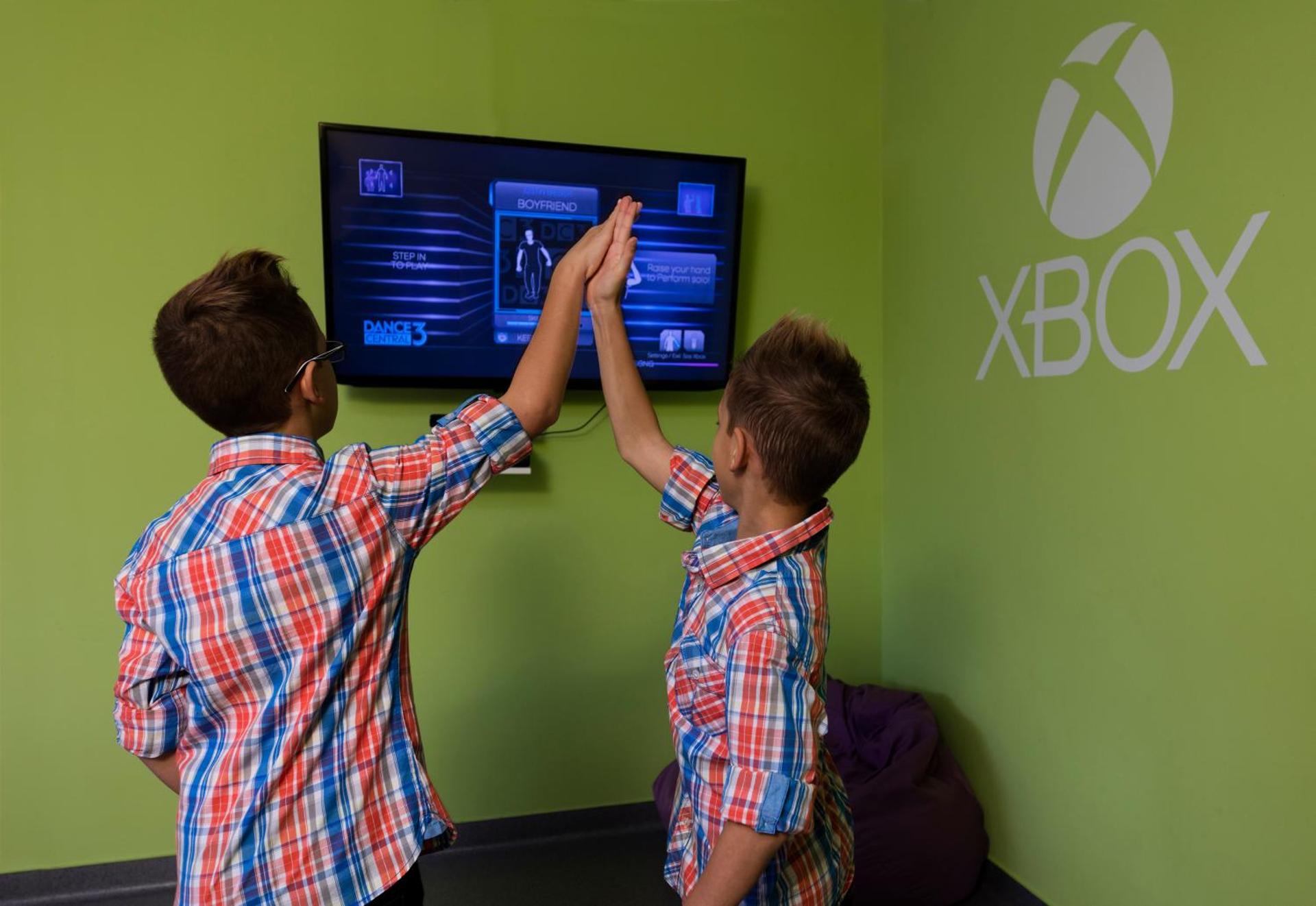 Communal lounge/ TV room