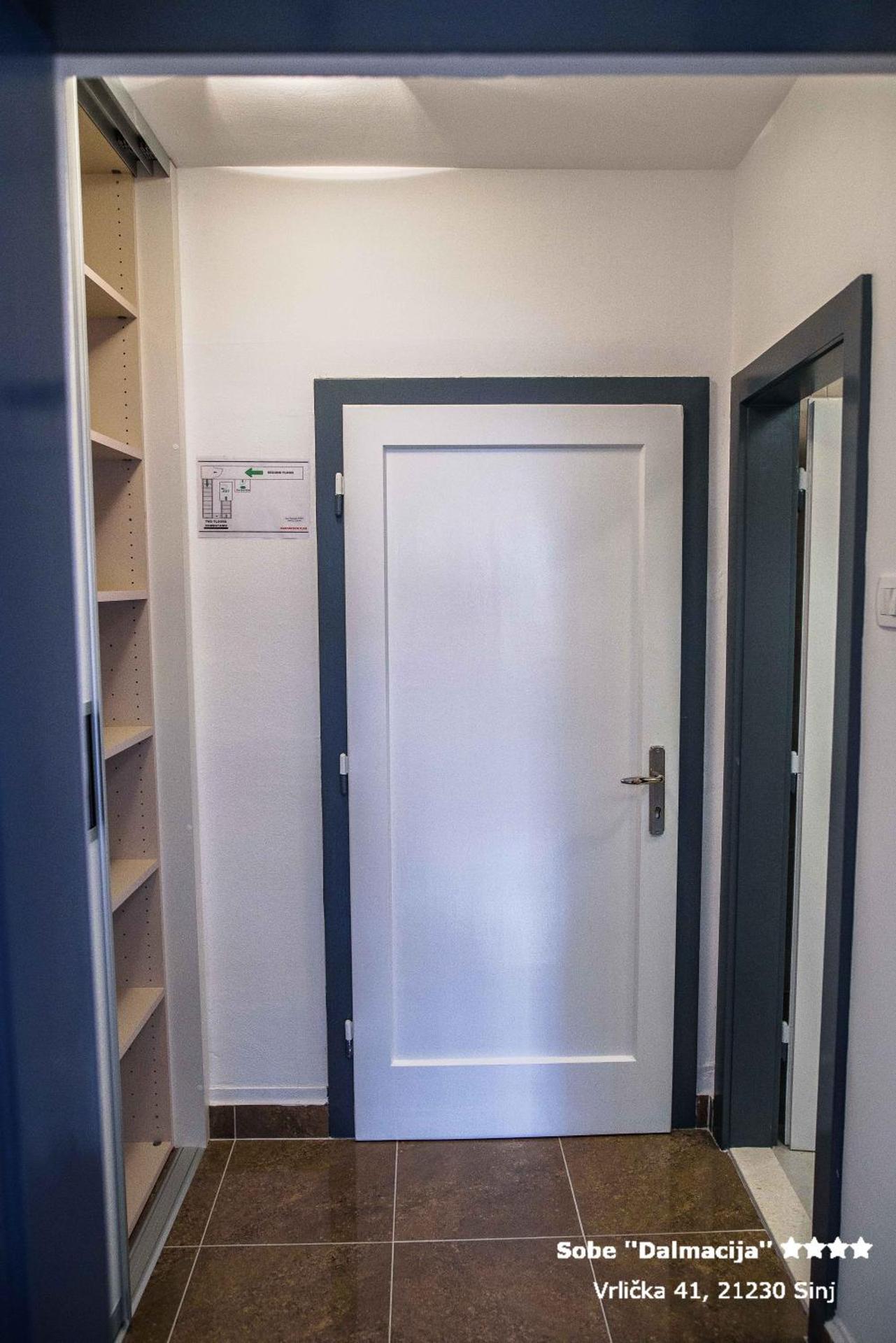 Apartment/Room ''Dalmacija'' SINJ