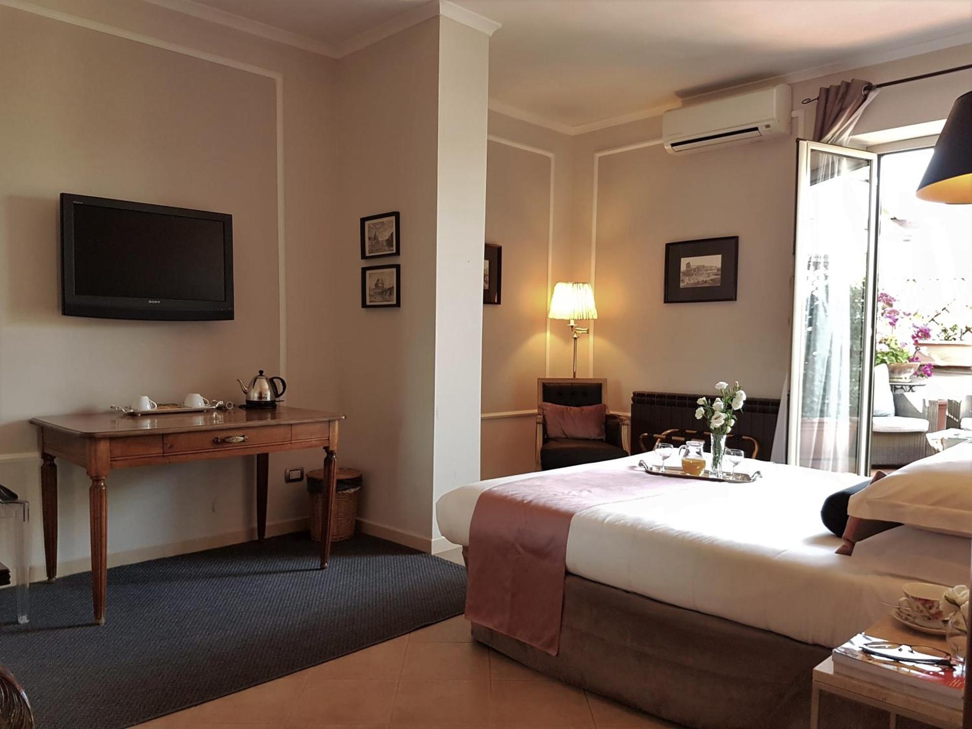 Photo of the whole room