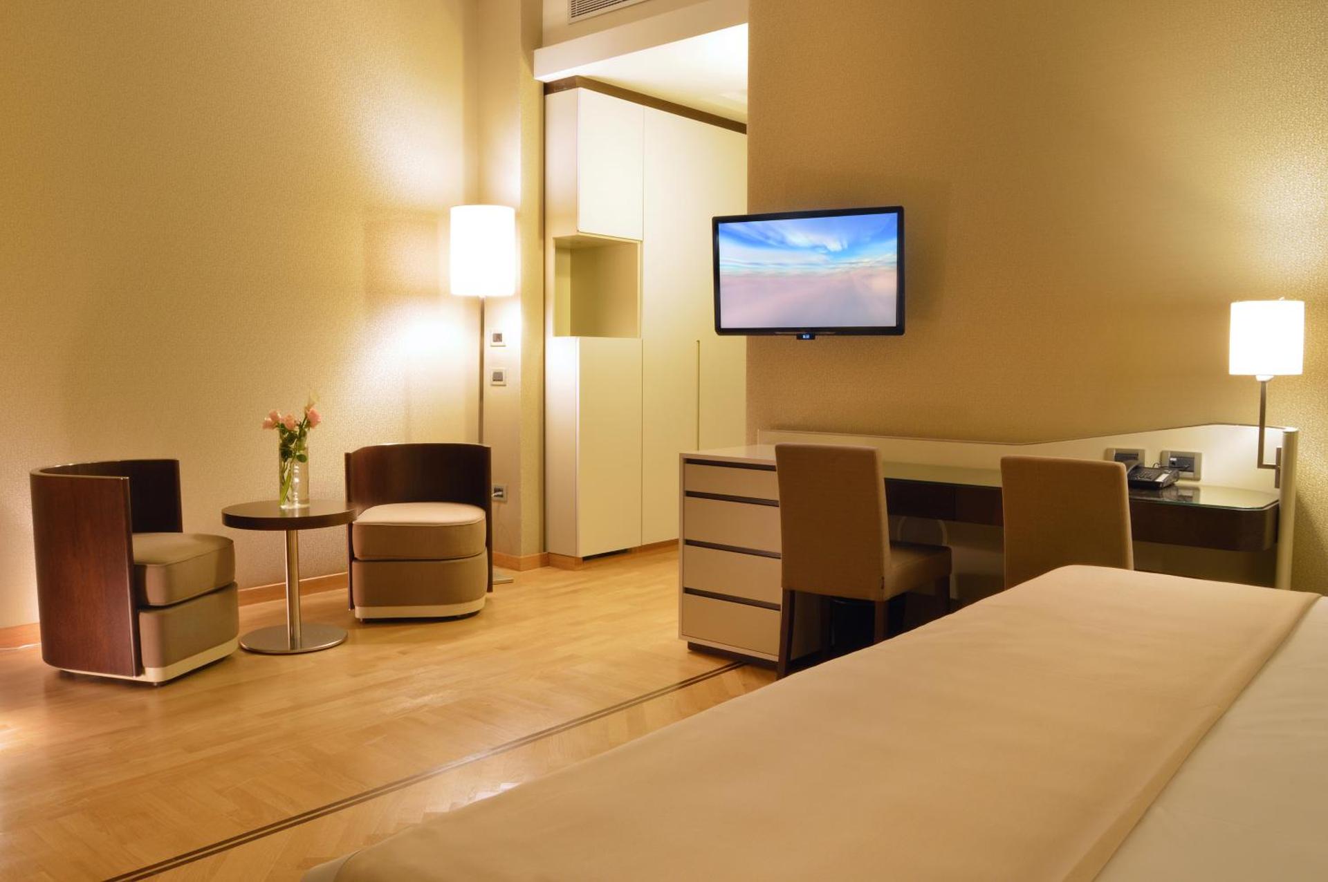 Photo of the whole room