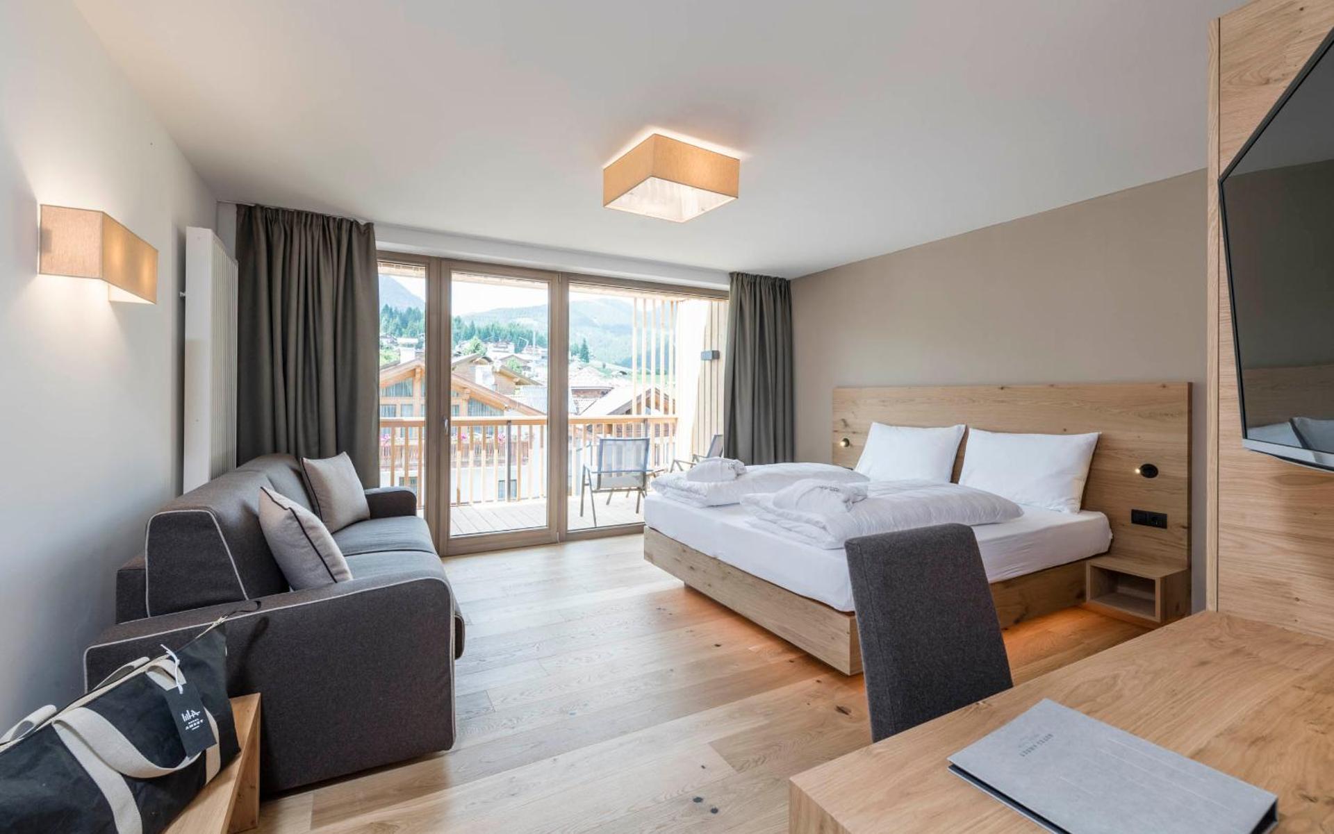 Photo of the whole room