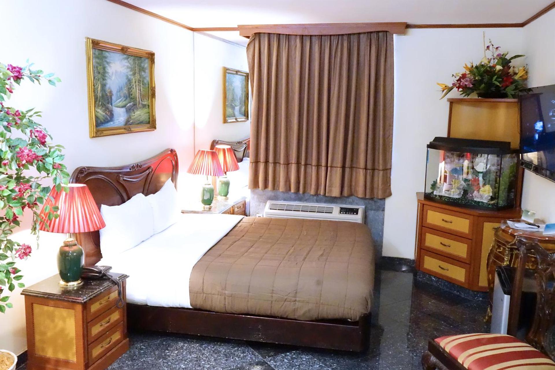 Photo of the whole room