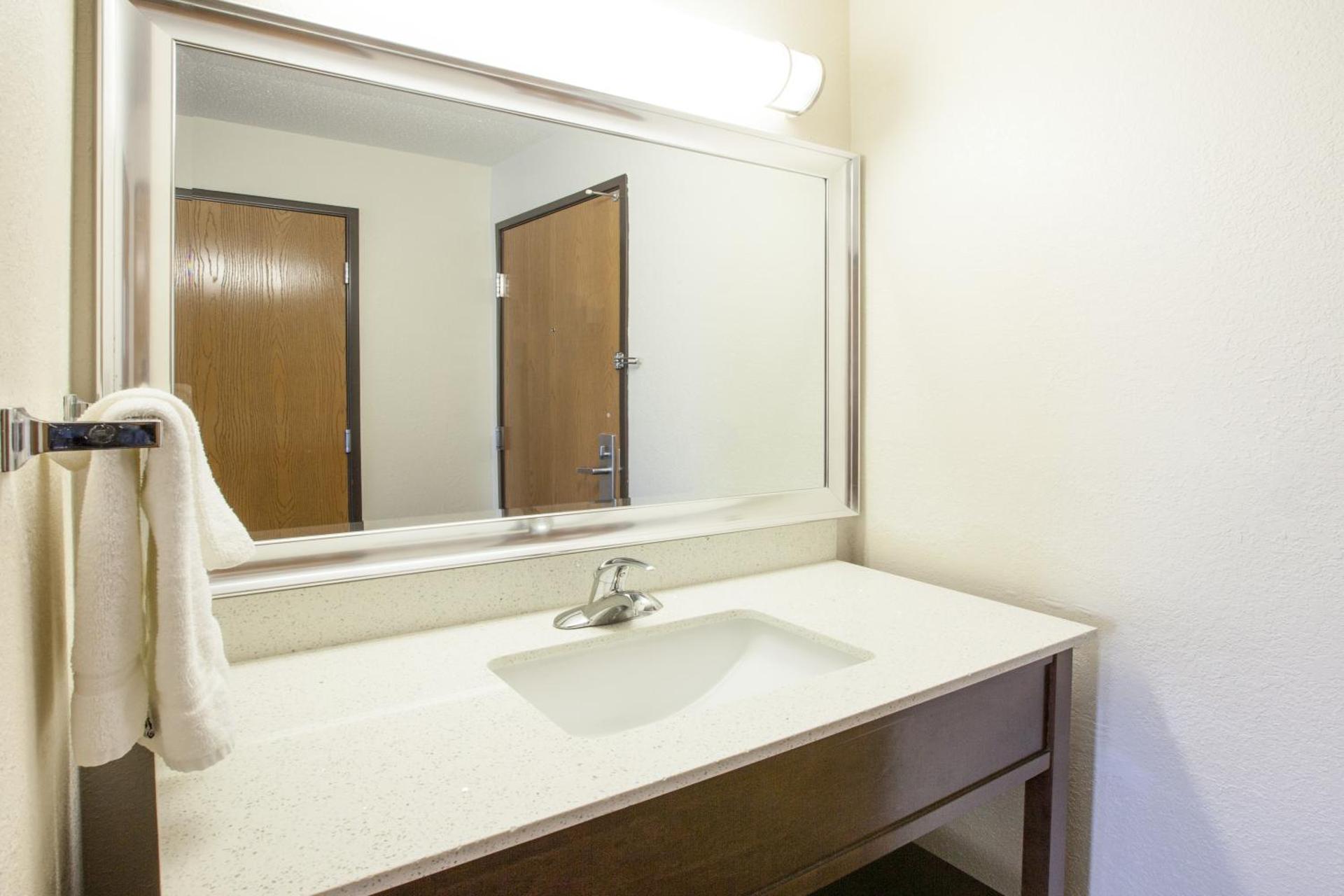 King Room - Non-Smoking