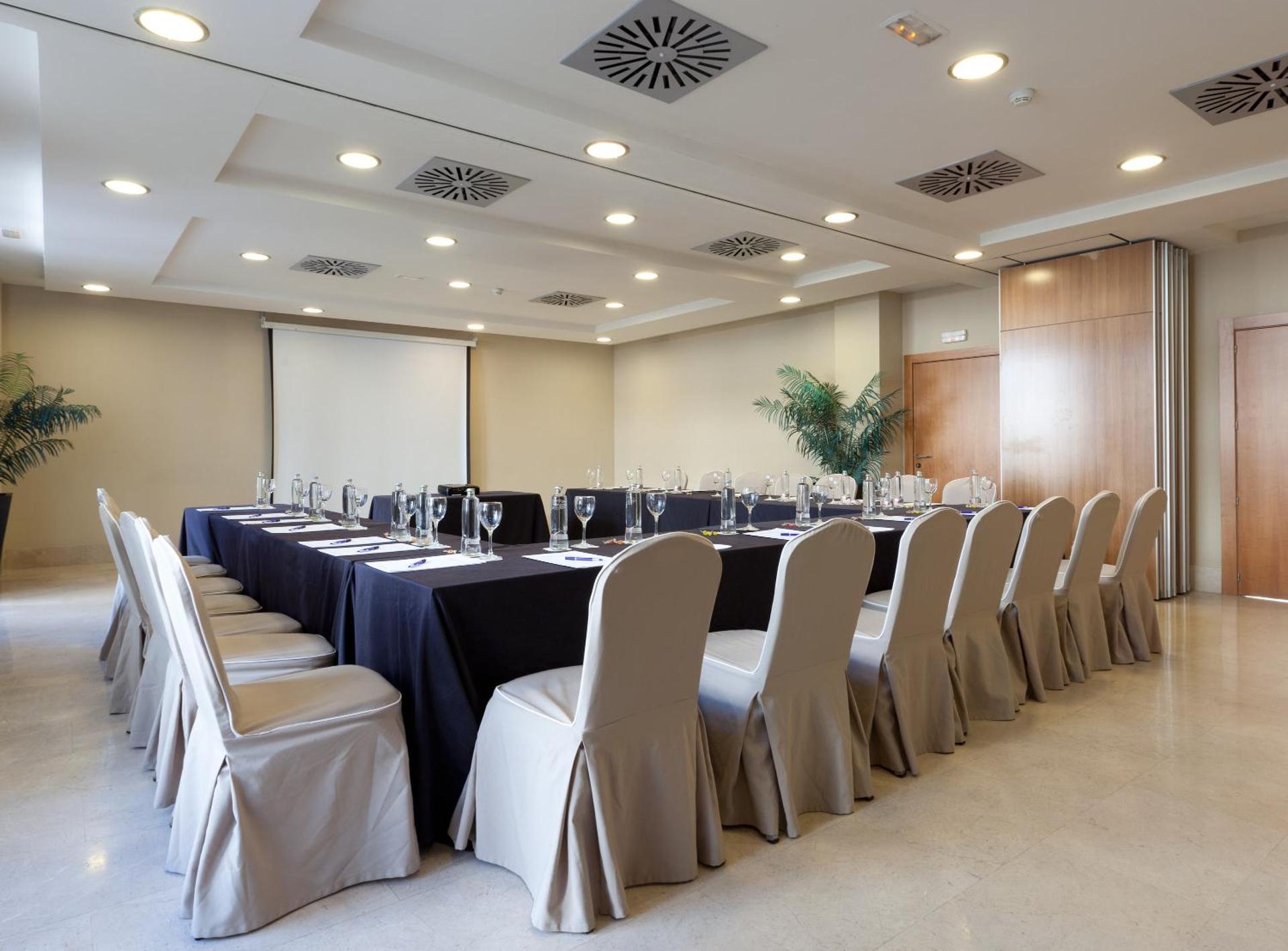 Meeting/conference room