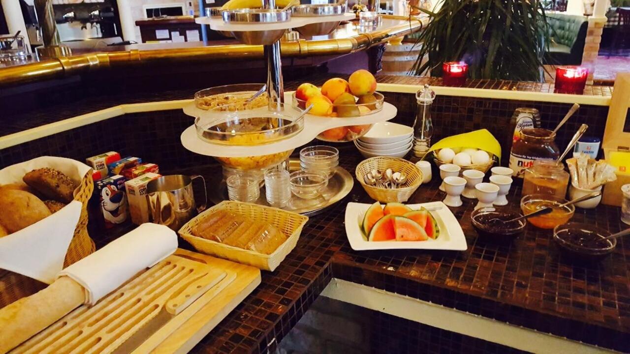 Buffet breakfast