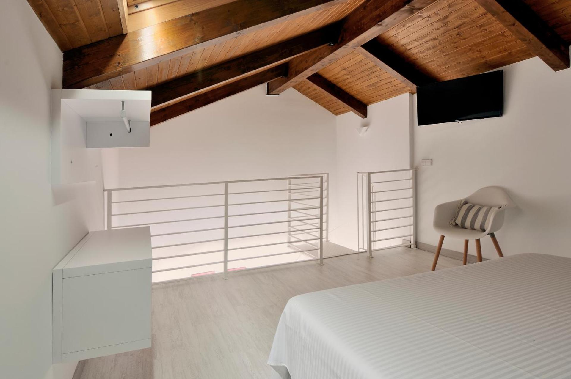 Apartment with Pool View 