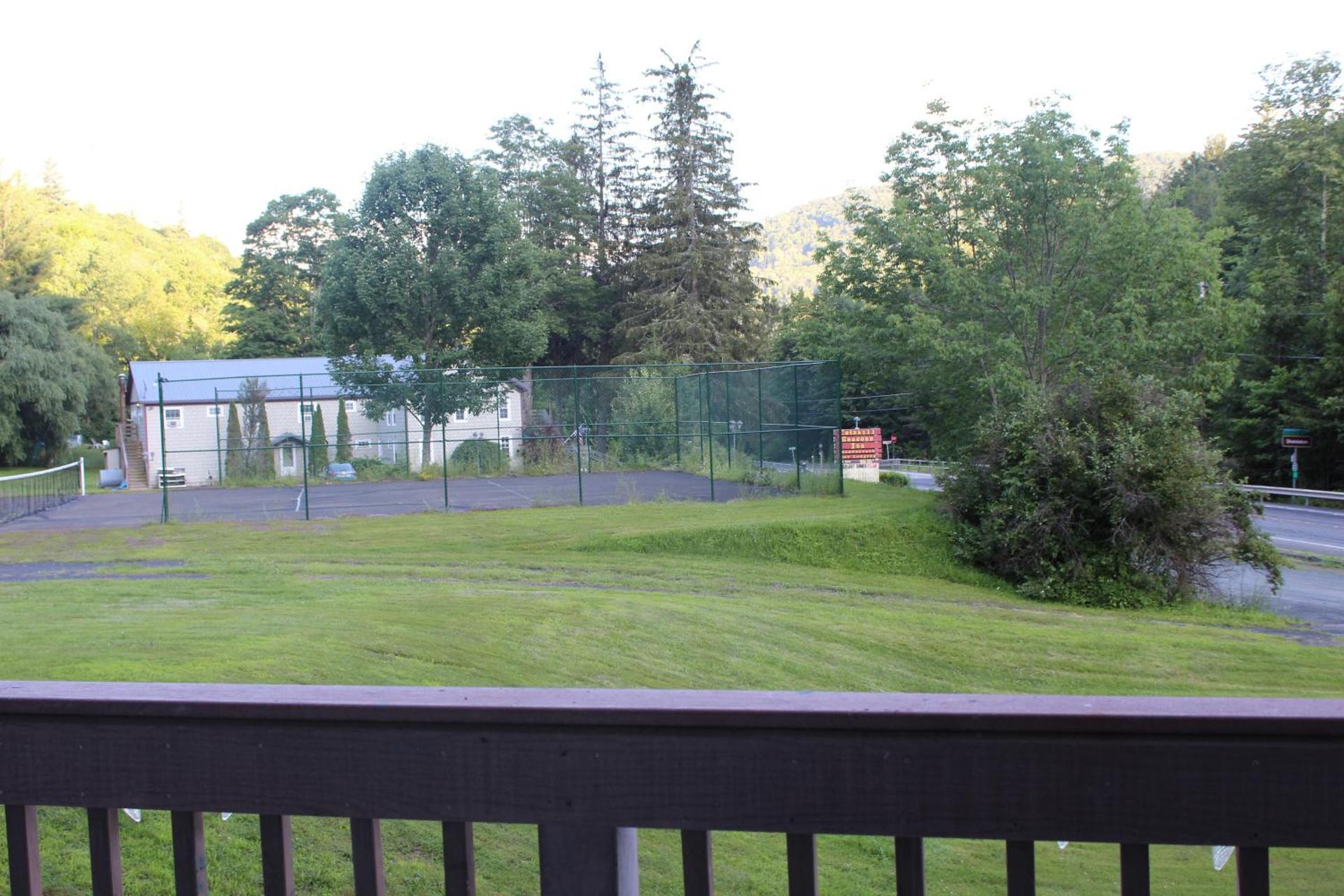 Quadruple Room with Mountain View - Pet Friendly