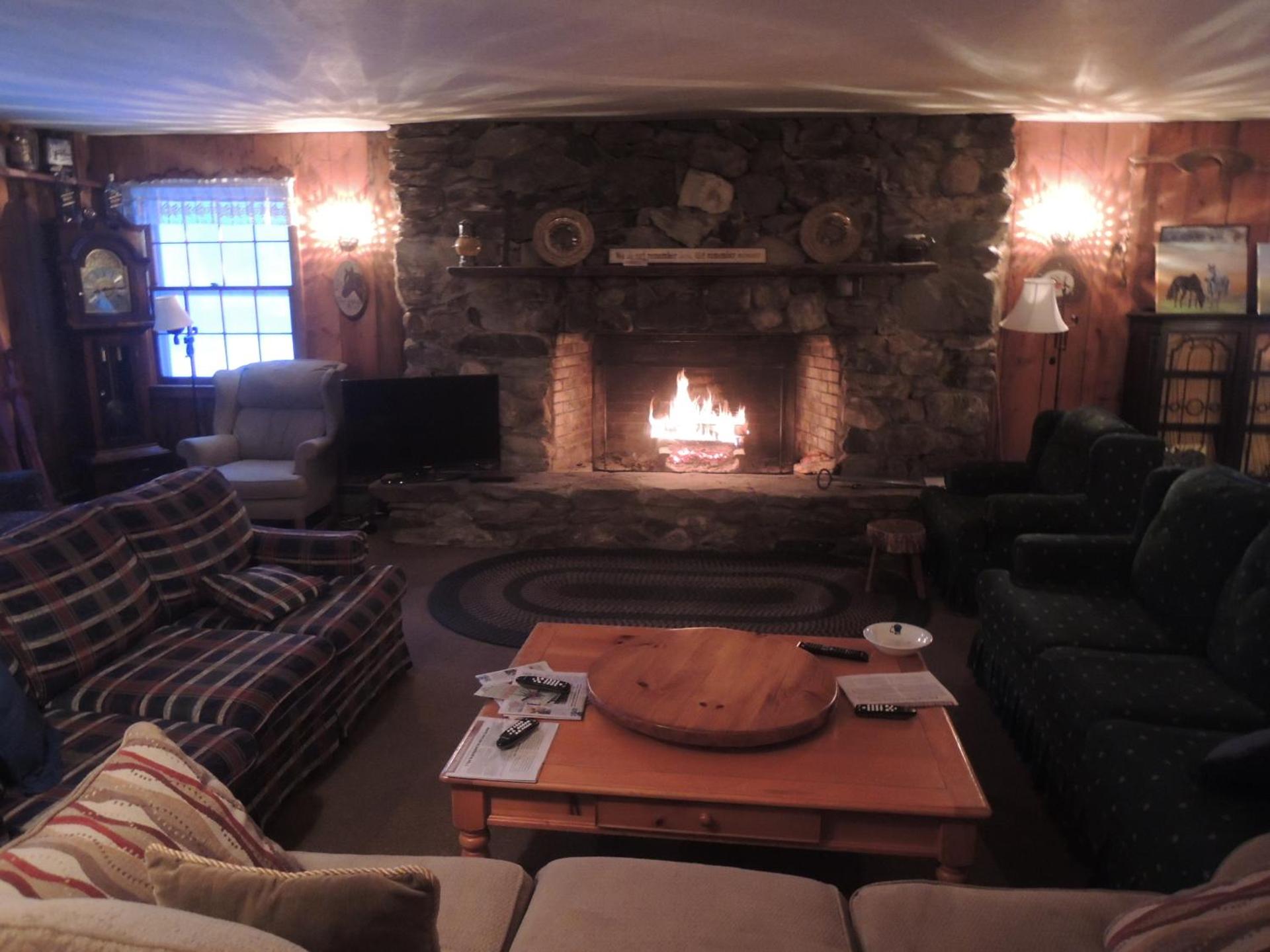 Communal lounge/ TV room