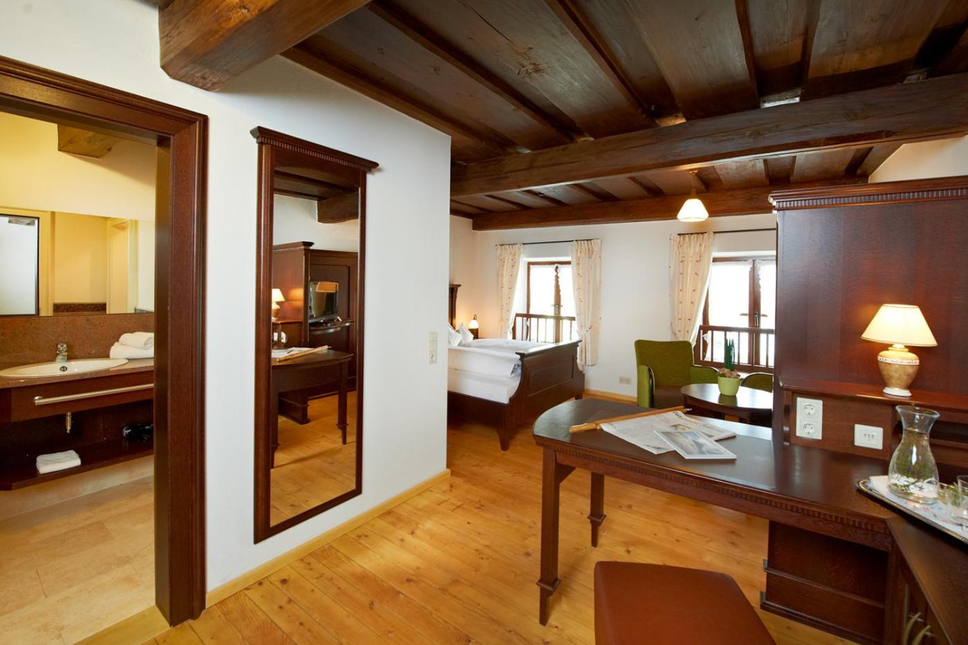 Photo of the whole room