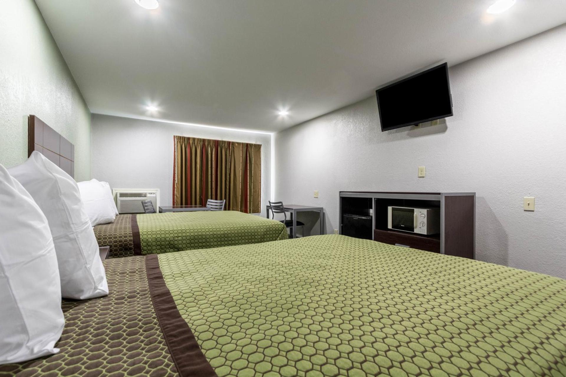 Scottish Inn and Suites Tomball