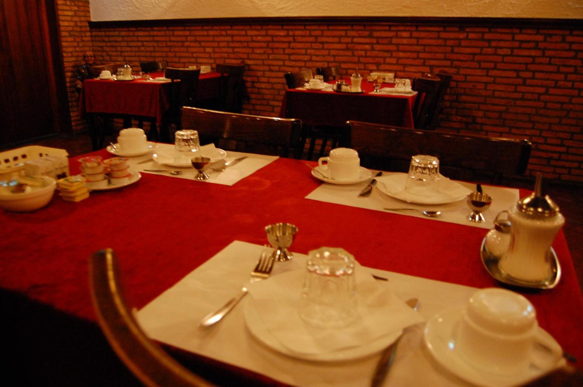 Restaurant/places to eat