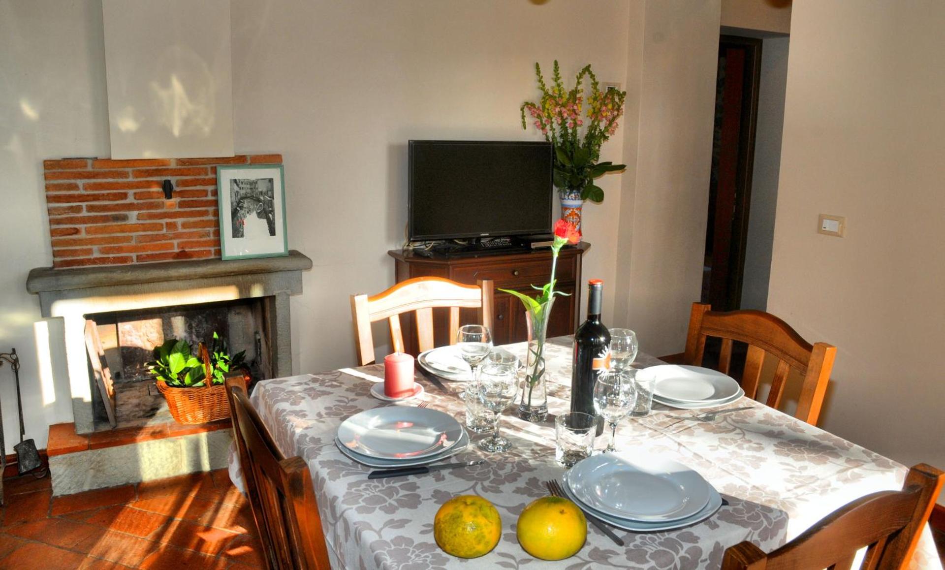 Communal lounge/ TV room