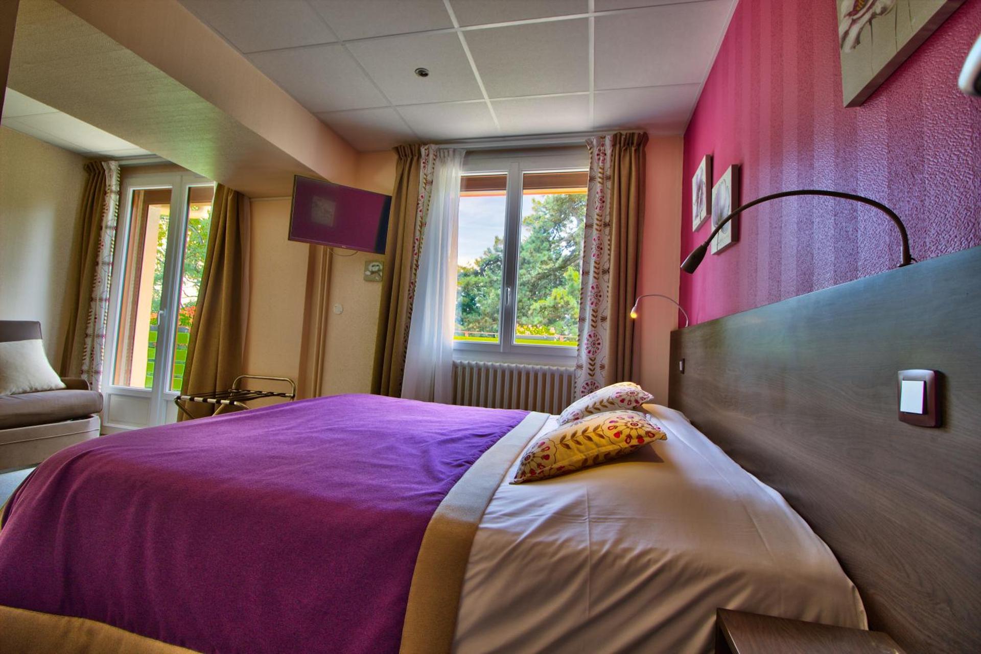 Logis Hôtel Restaurant Le Chalet du Mont Roland