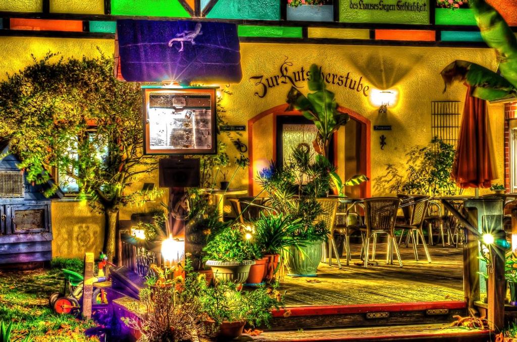 Restaurant/places to eat