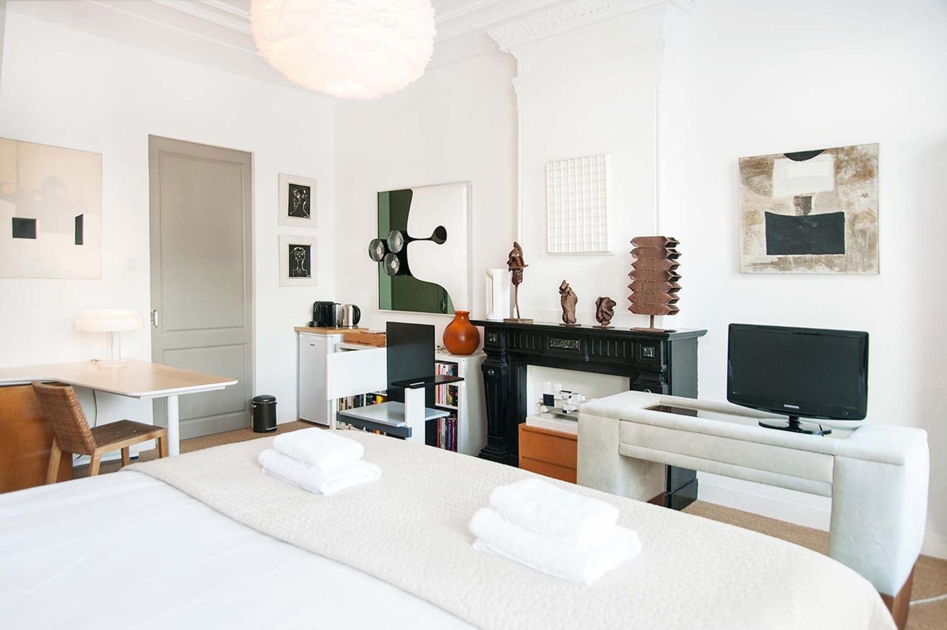 Photo of the whole room