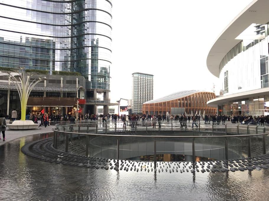 SUITE (bedroom & living room)