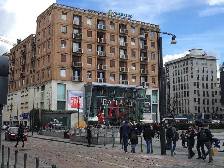 SUITE (bedroom & living room)