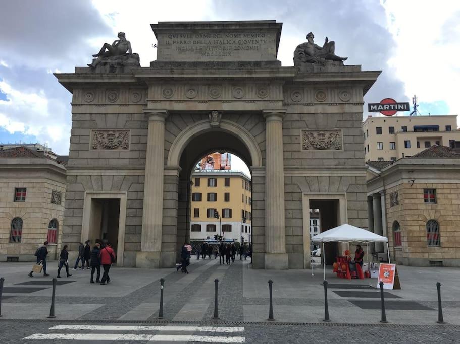 SUITE (bedroom & living room)