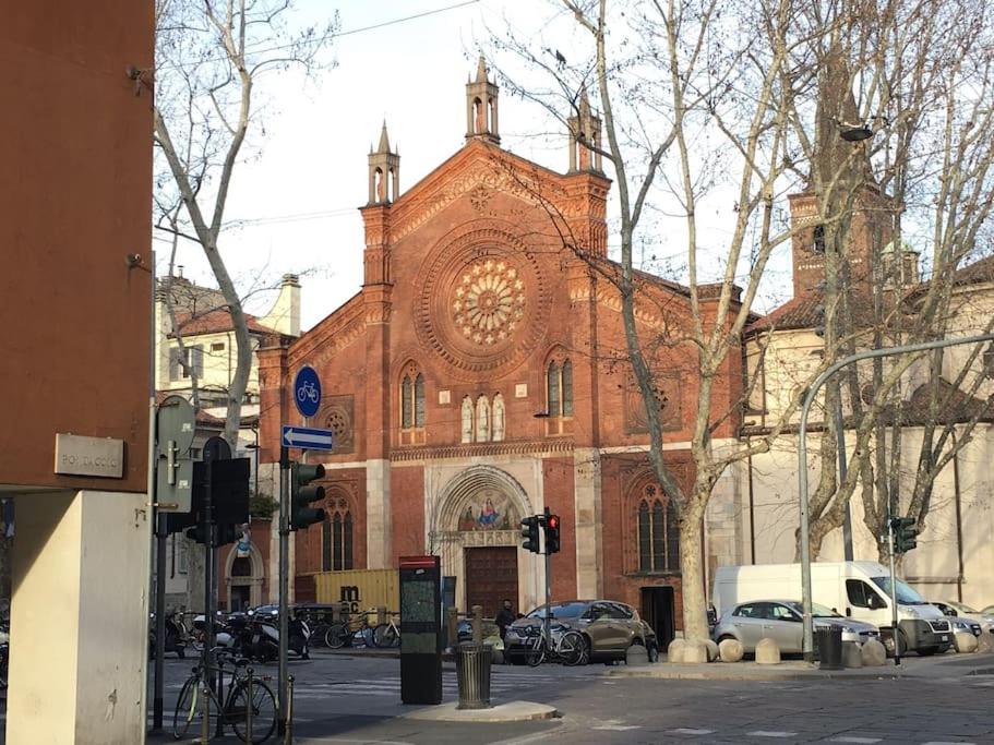 SUITE (bedroom & living room)