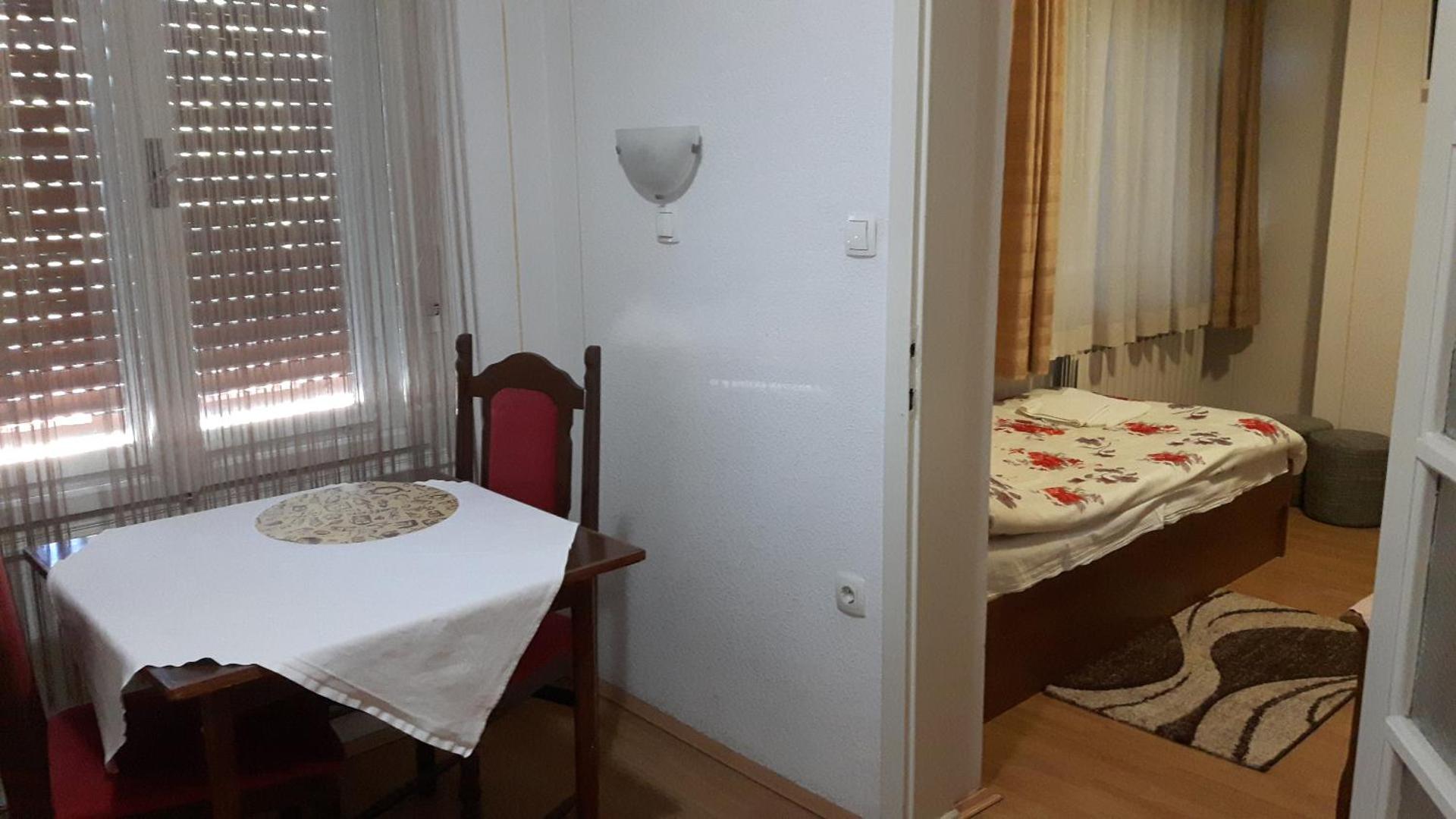 RESTORAN PRENOĆIŠTE CROATIA TURIST