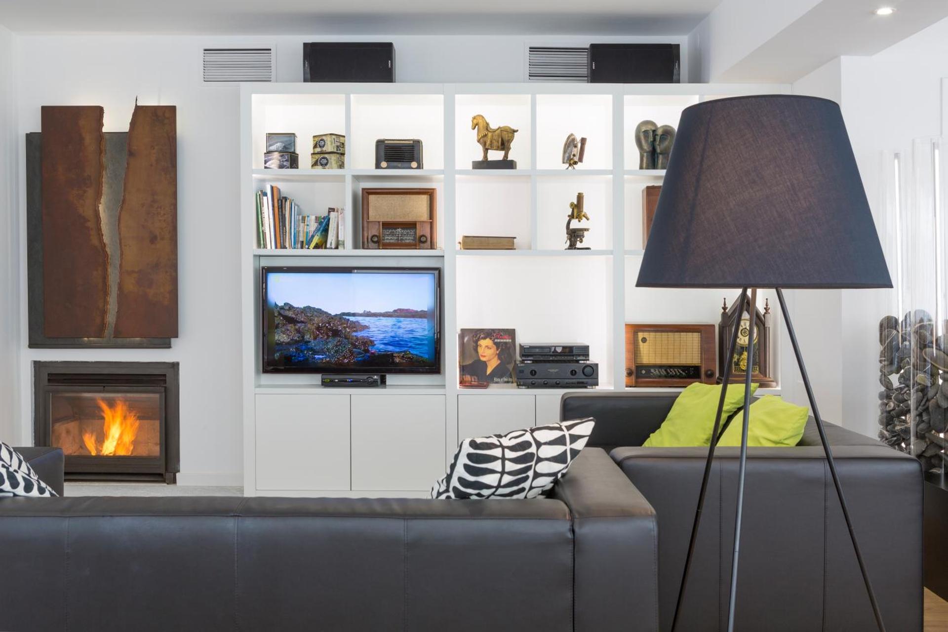 Communal lounge/ TV room