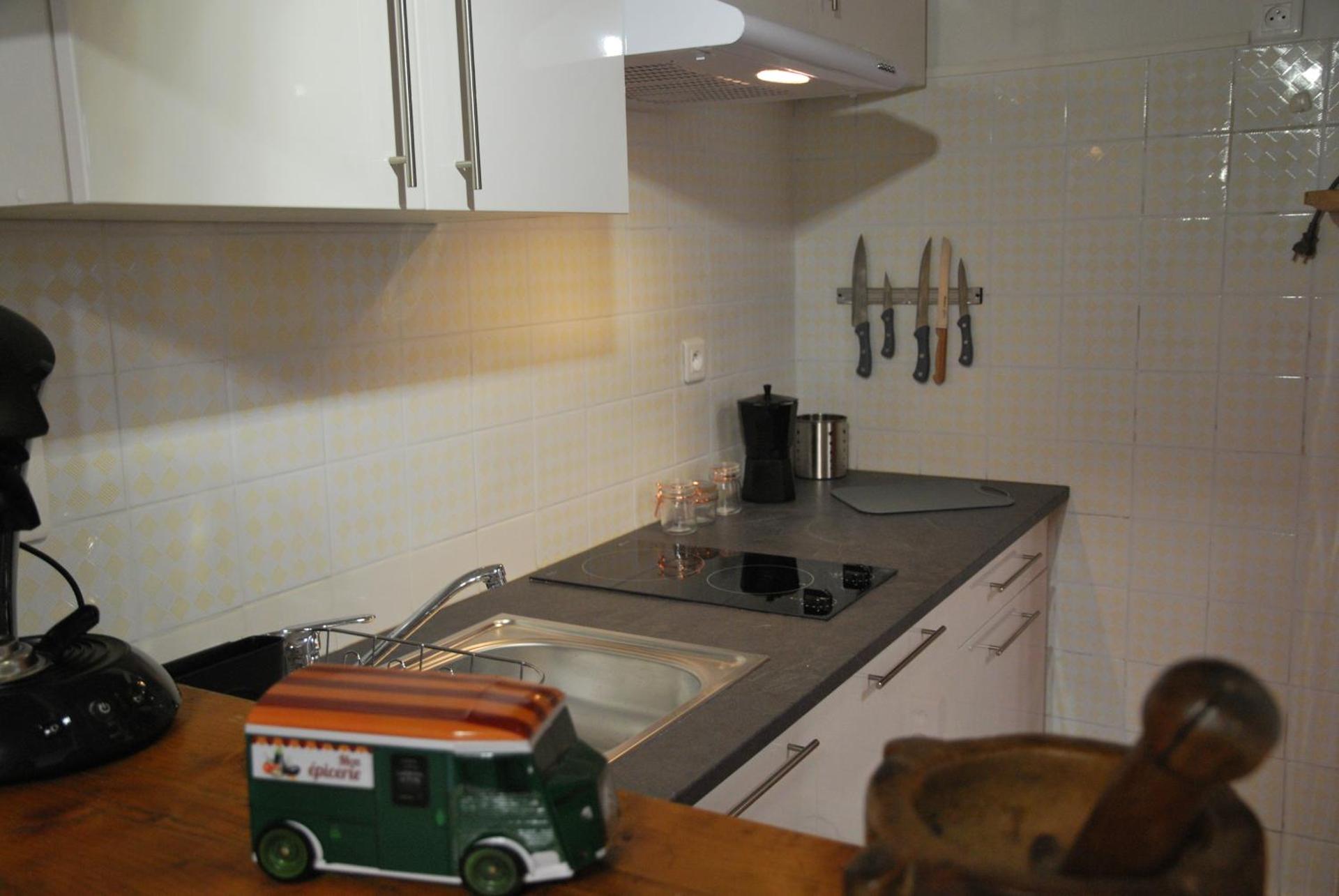 Kitchen or kitchenette