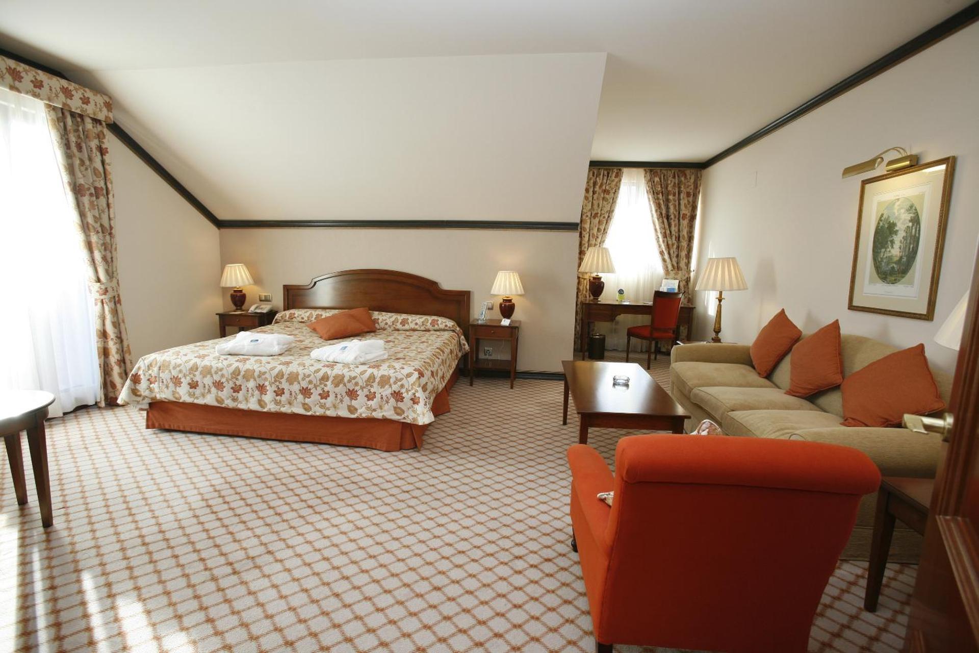 Photo of the whole room