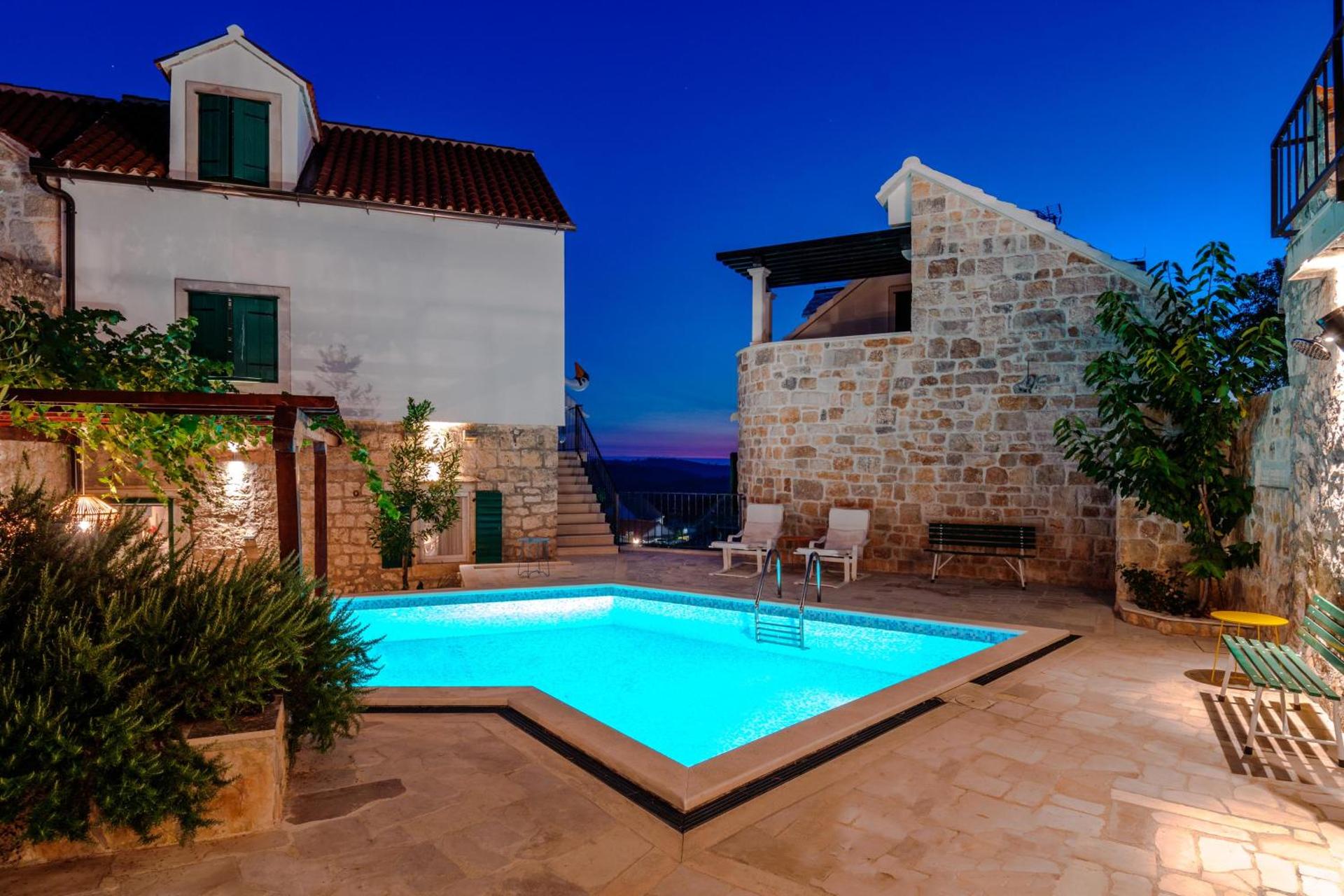 Inner courtyard view