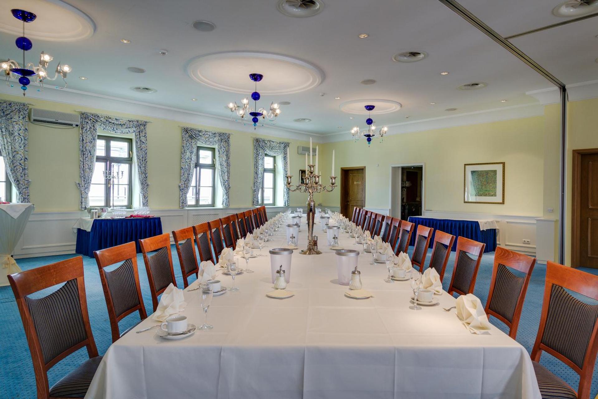 Meeting/conference room