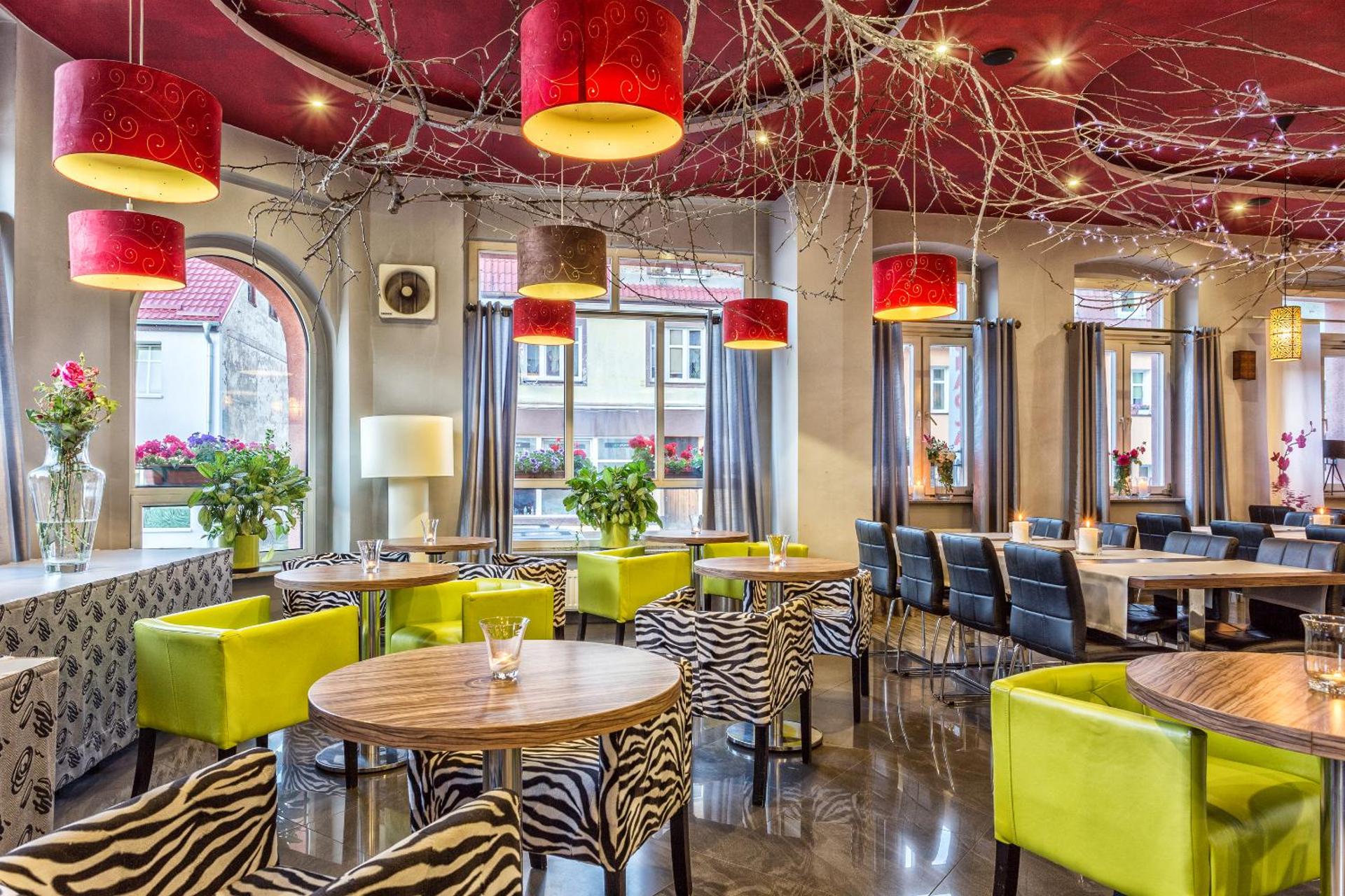 Restaurant/places to eat