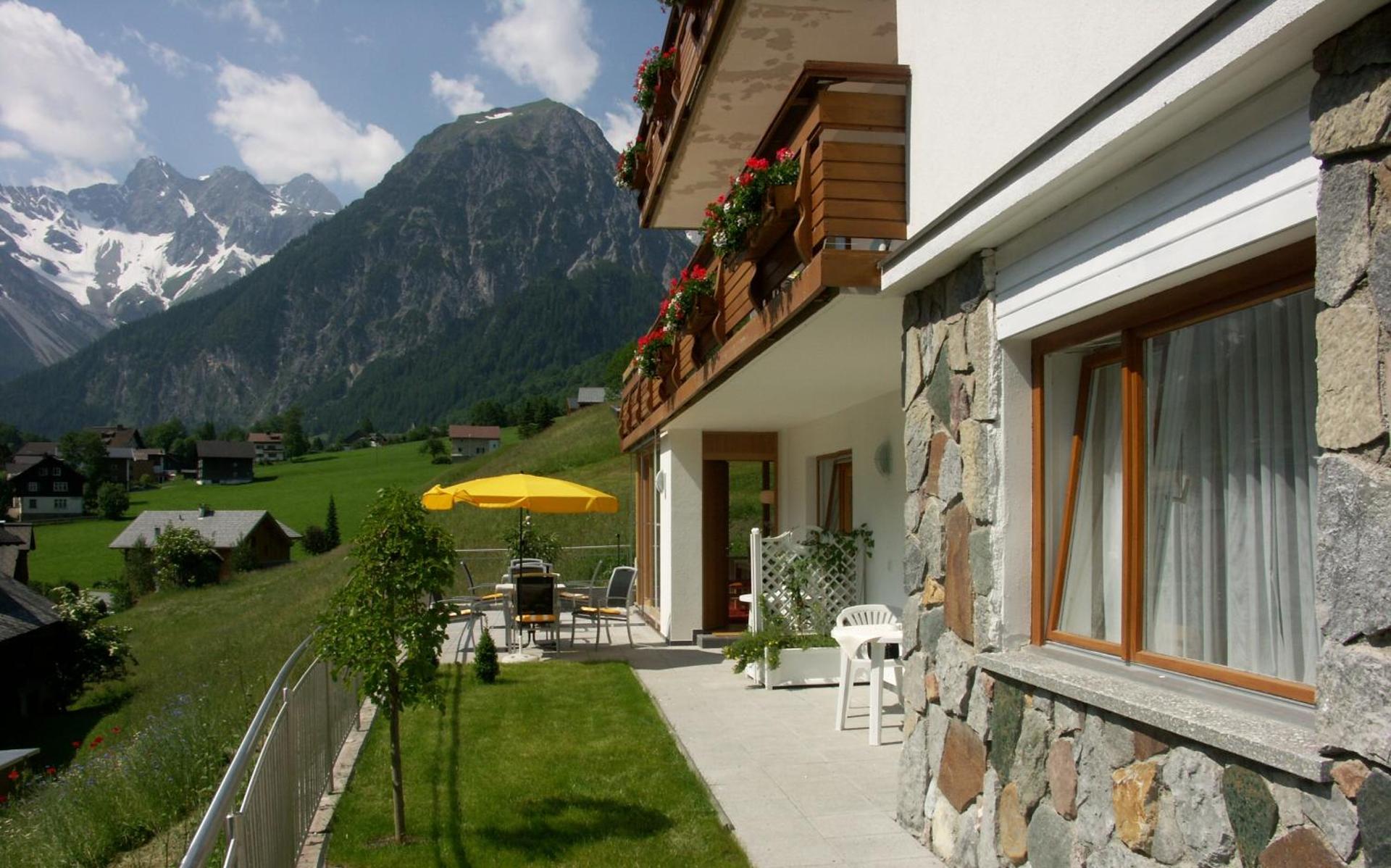 Appart Saroja-Tannleger