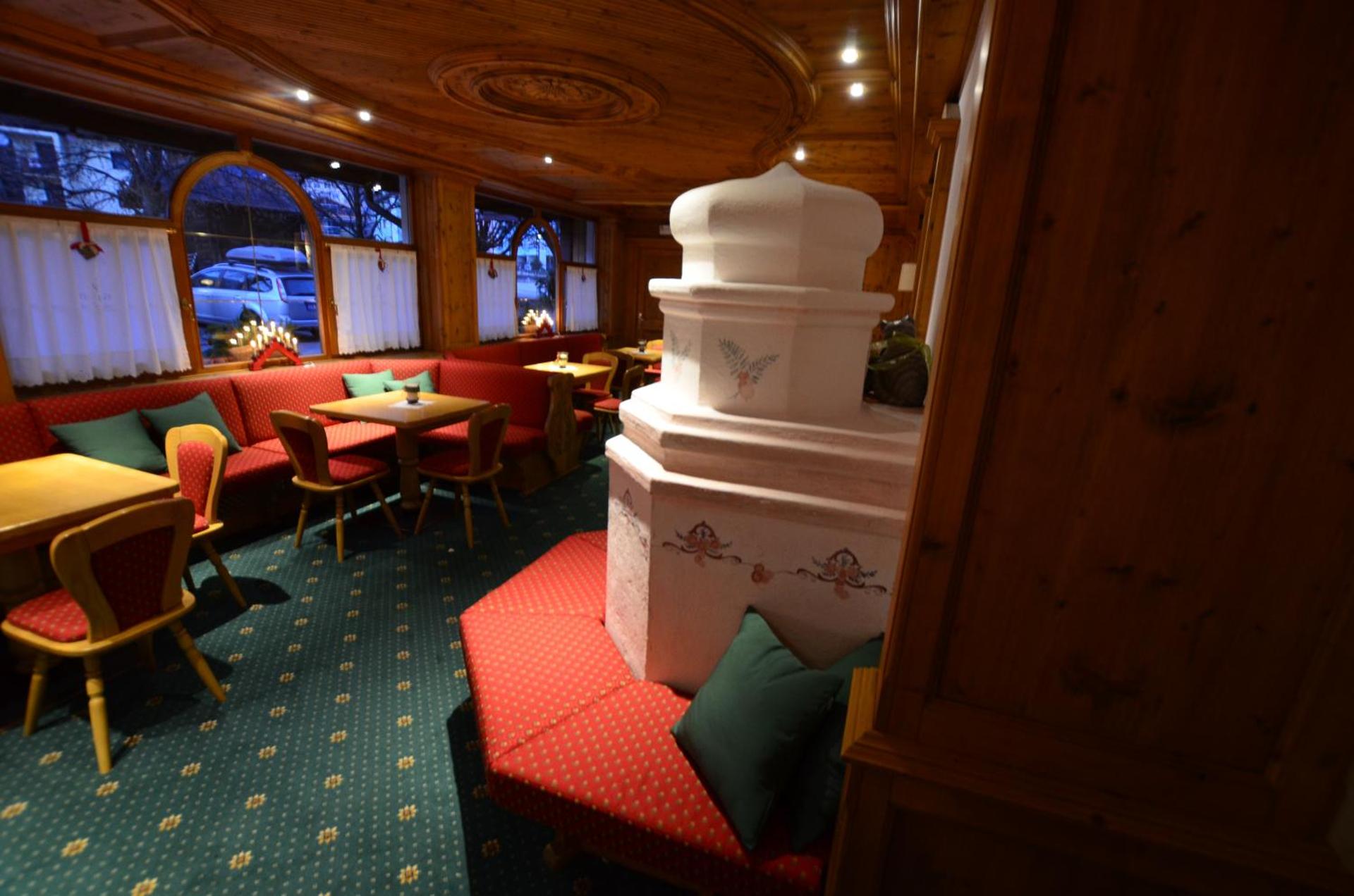 Rauzi Hotel Garnì & apartments