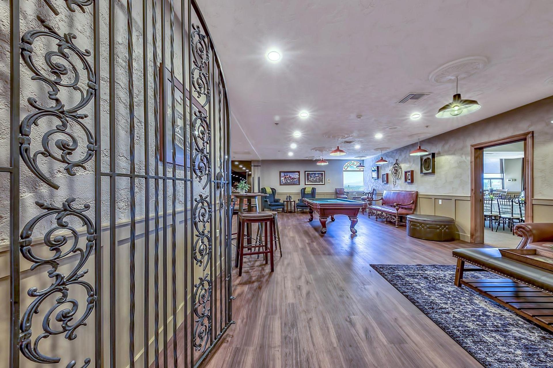 Communal lounge/ TV room