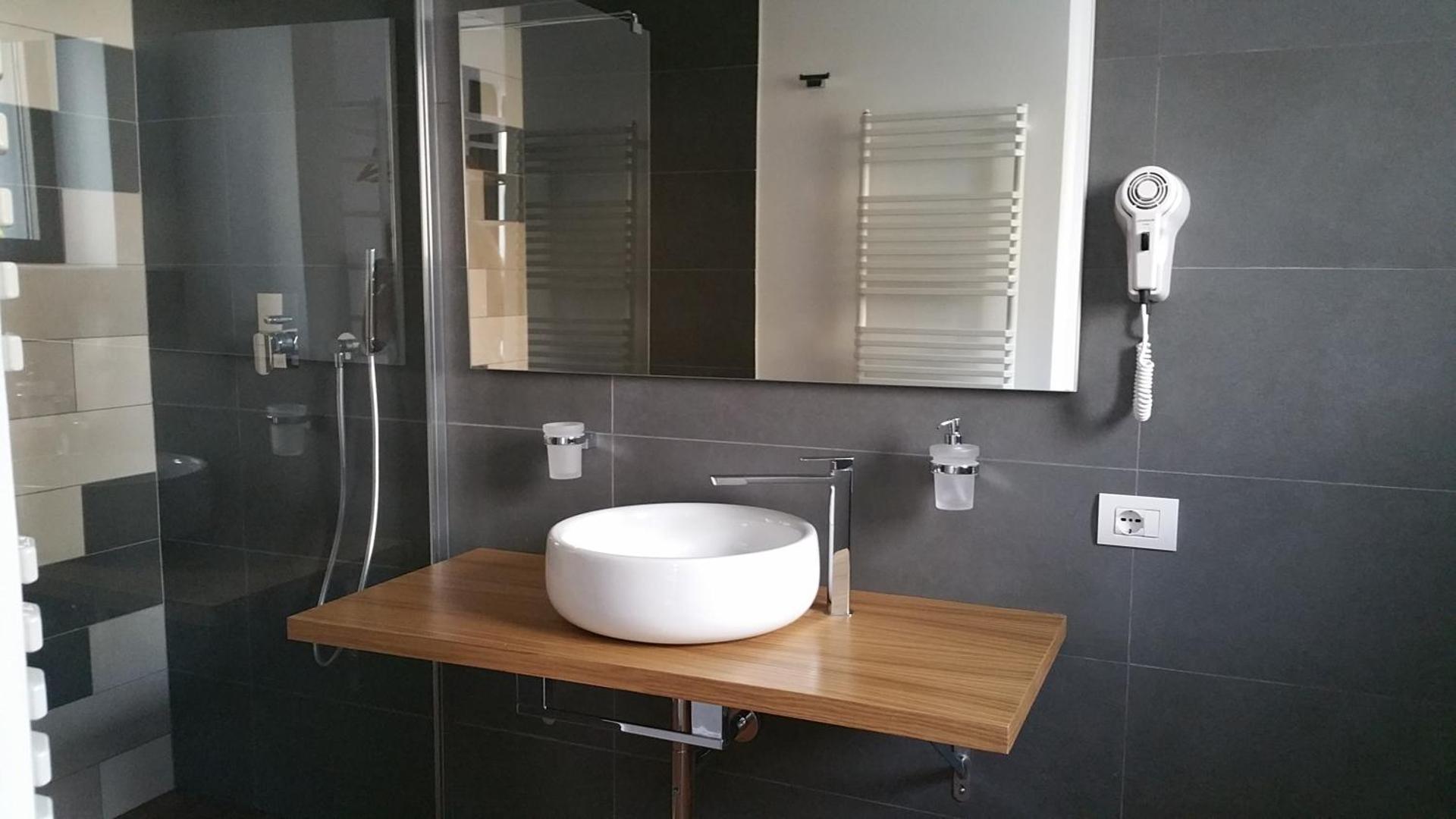 Deluxe Double Room with Balcony and Sea View