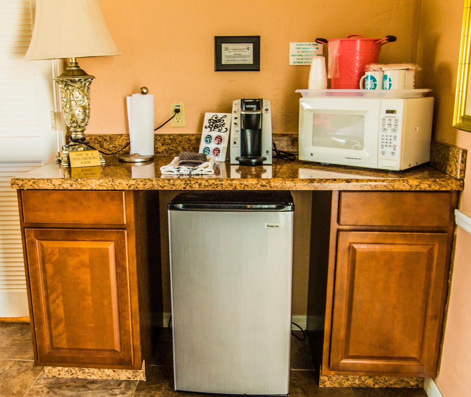 Kitchen or kitchenette