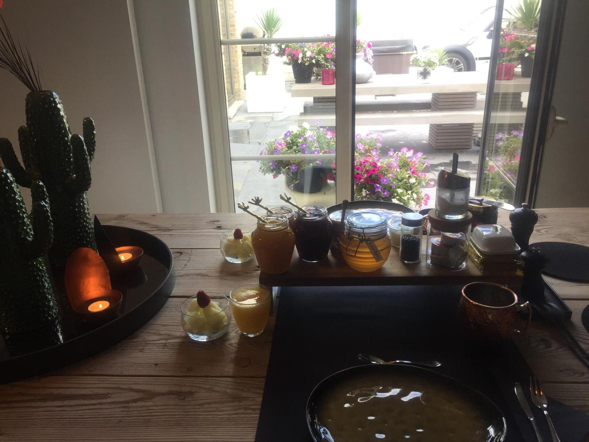 Continental breakfast