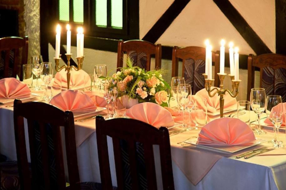 Restaurant/places to eat