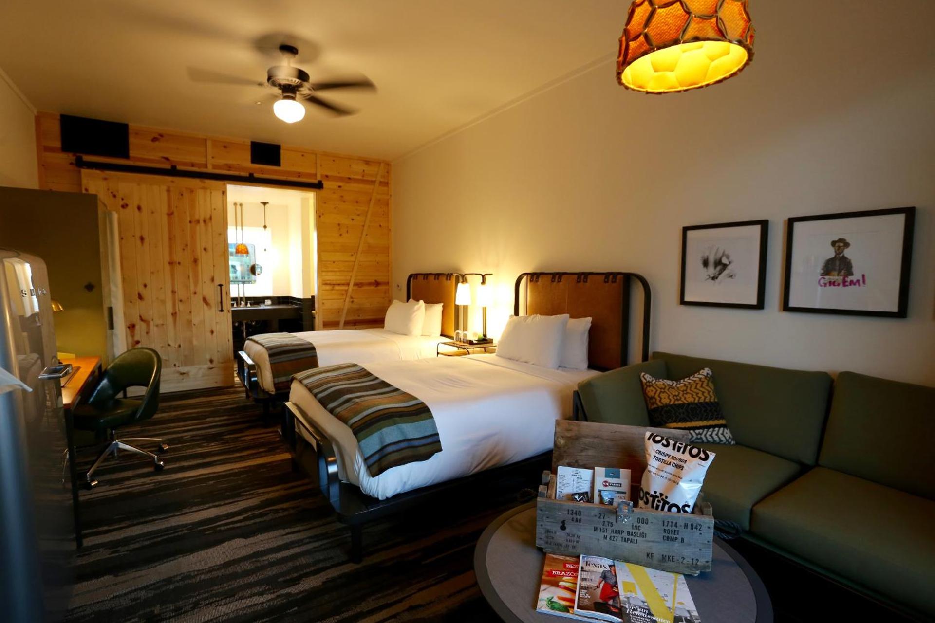 Photo of the whole room