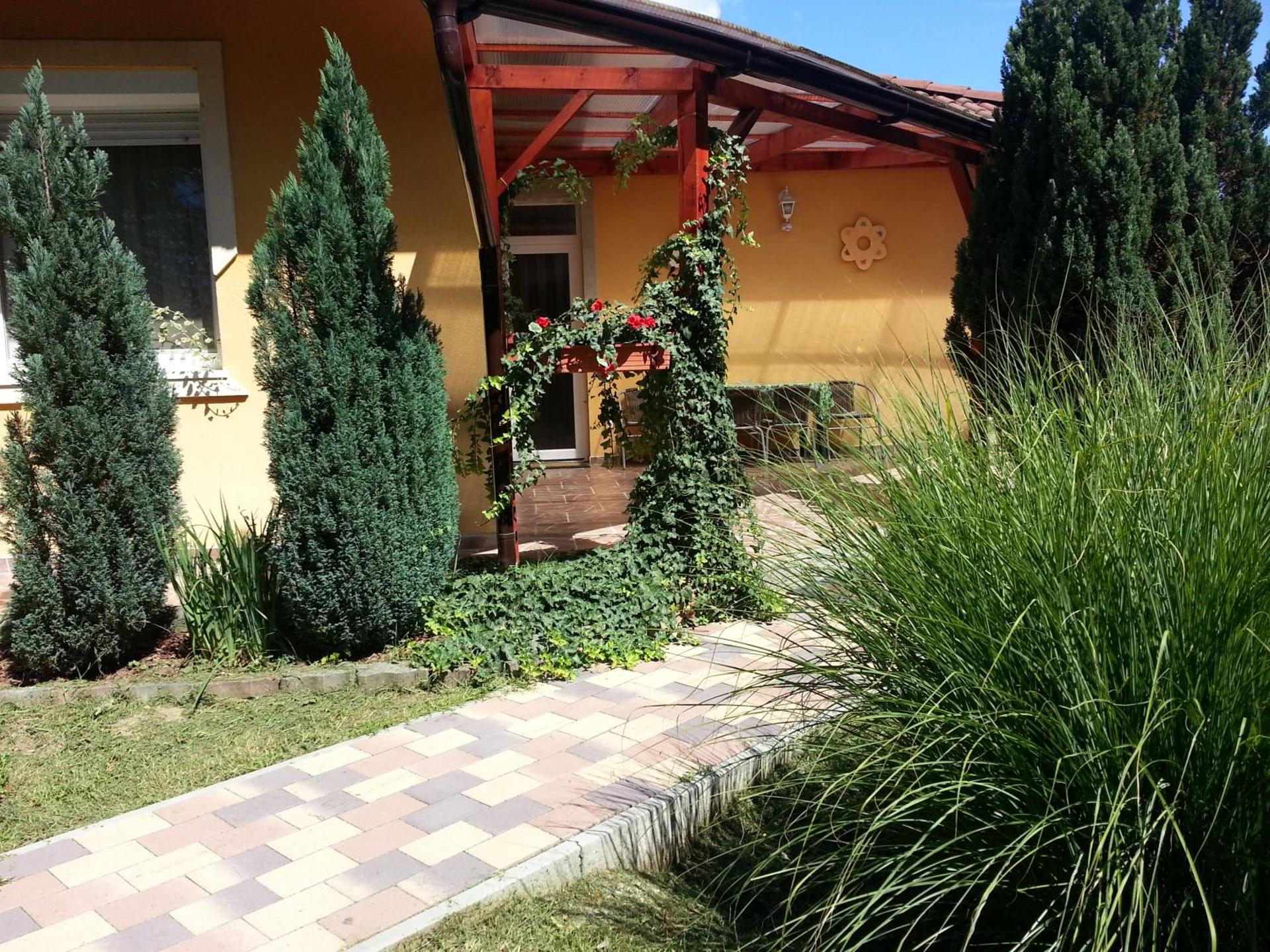 Inner courtyard view