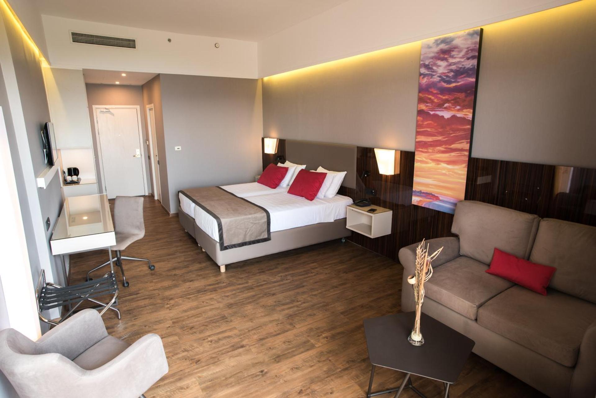 Photo of the whole room