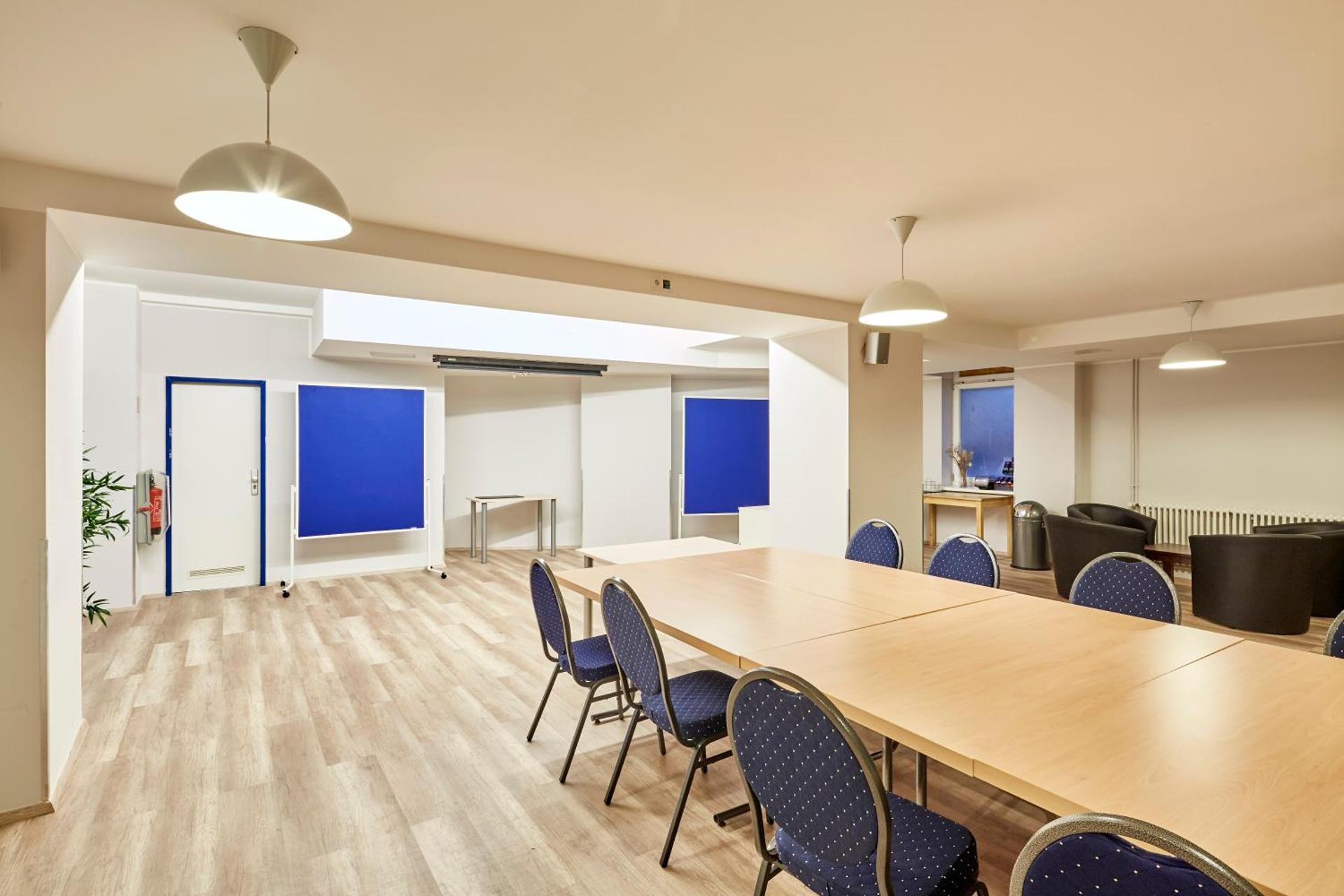 Meeting/conference room