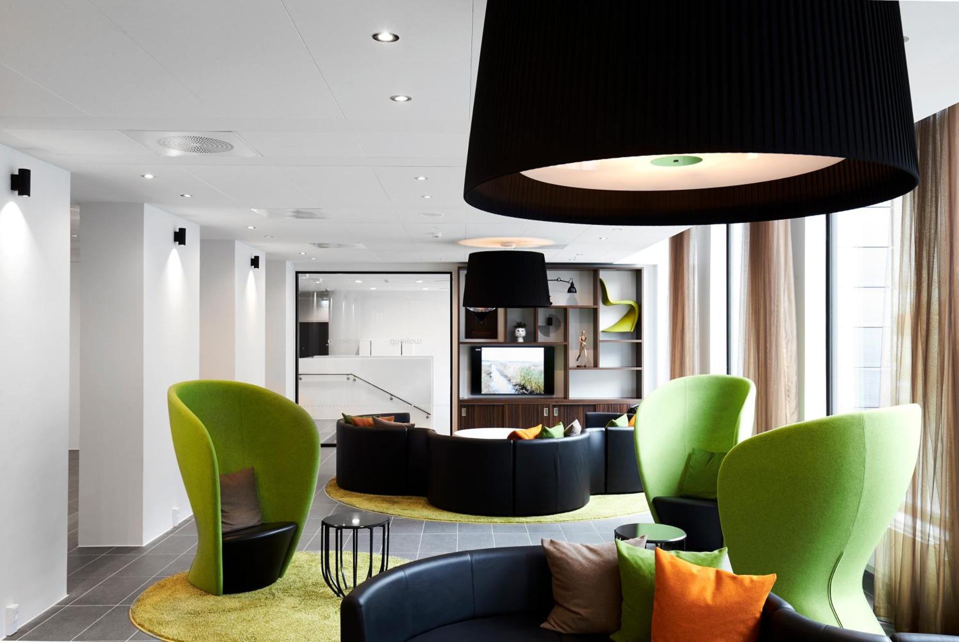 Communal lounge/ TV room