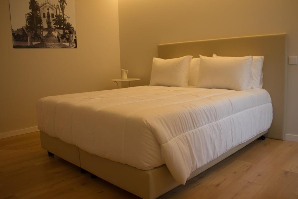 Feira Hostel & Suites