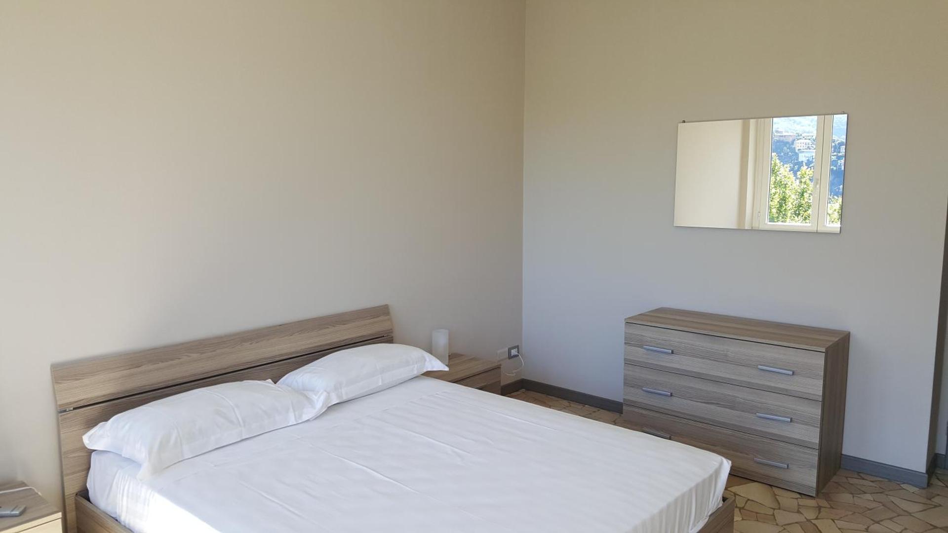 Apartment with Lake View