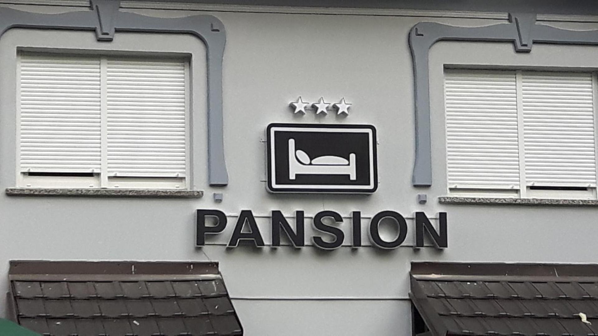 RESTORAN PRENOĆIŠTE CROATIA TURIST