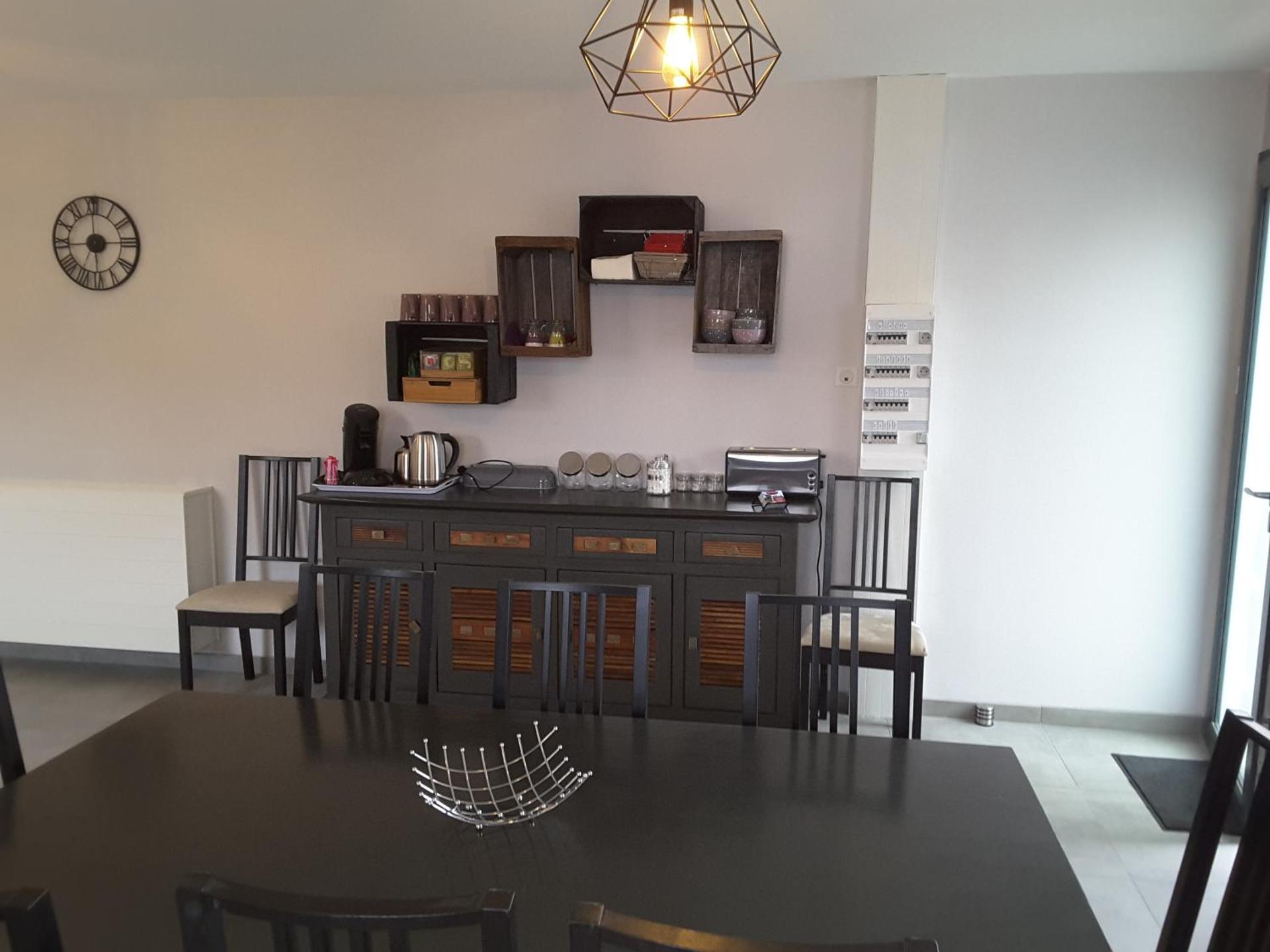 Communal lounge/ TV room