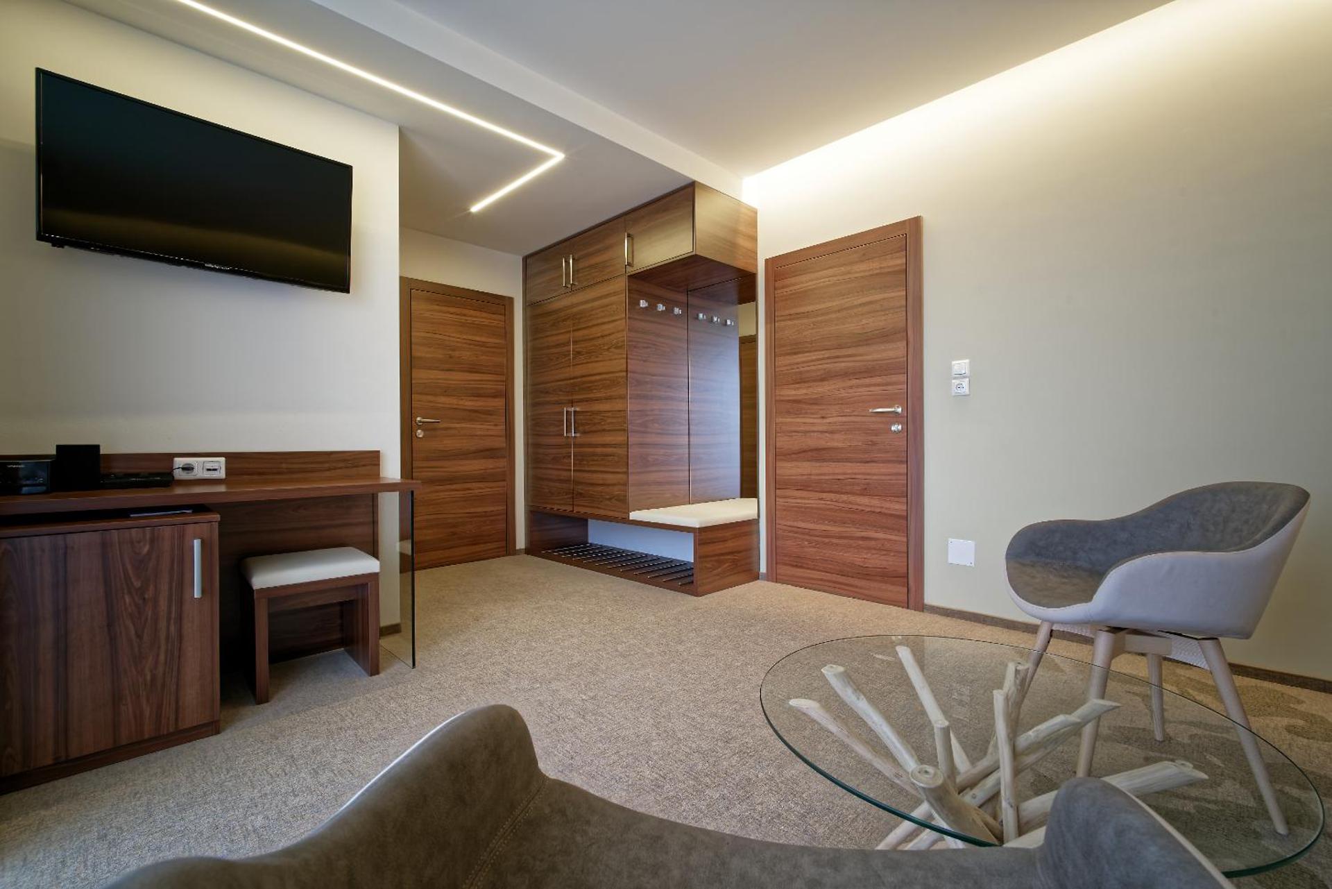 Photo of the whole room